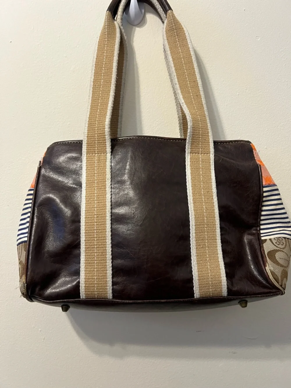 Nice  Patchwork Canvas Shoulder Bag in Multicolor